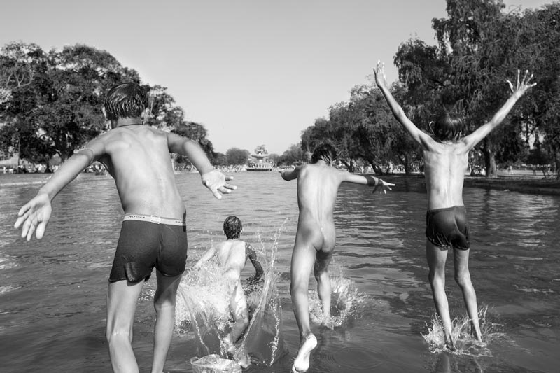 Water for Recreation and Enjoyment - Water pool at India Gate, New Delhi district, National Capital Territory of Delhi